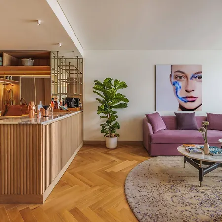Hotel Me By Meliá