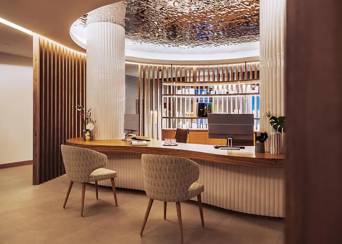 Me Ξενοδοχείο