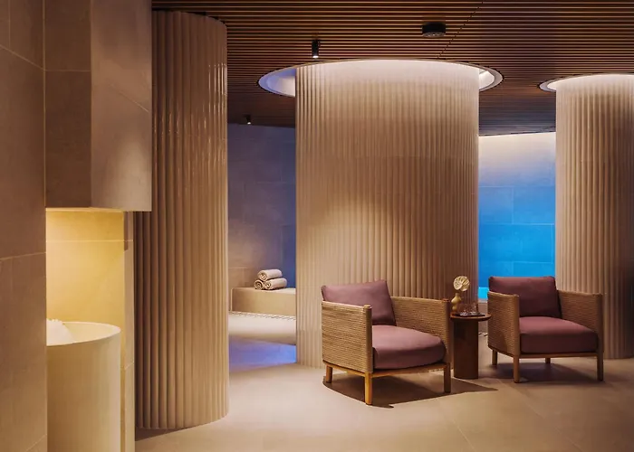 Hotel Me By Melia 5*