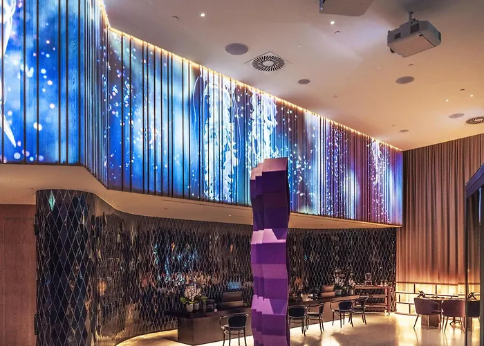 Ξενοδοχείο Me 5*