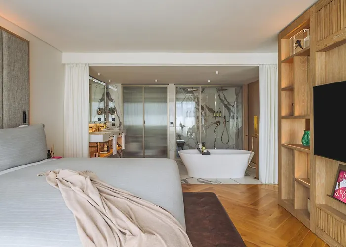 Me Ξενοδοχείο