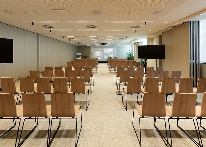 Hotel Me By Melia 5*