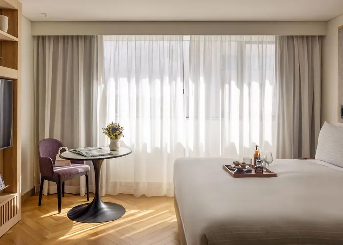 Me By Melia Lisbon 5*