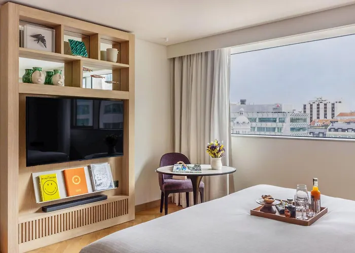 ホテル Me By Melia Lisbon 5*